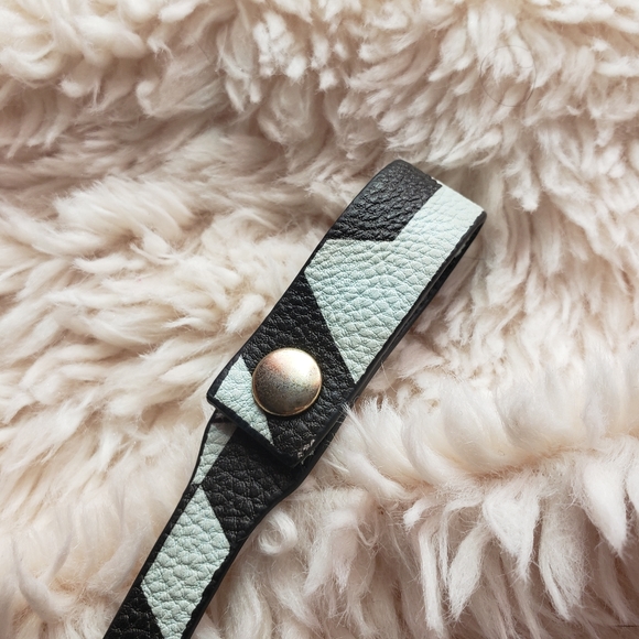 Steve Madden Mini Bag - Picture 4 of 4